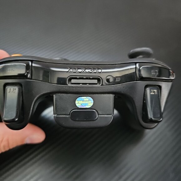 Microsoft Xbox 360 Wireless Gaming Controller - Black (Model 1403) - Untested - Picture 6 of 9
